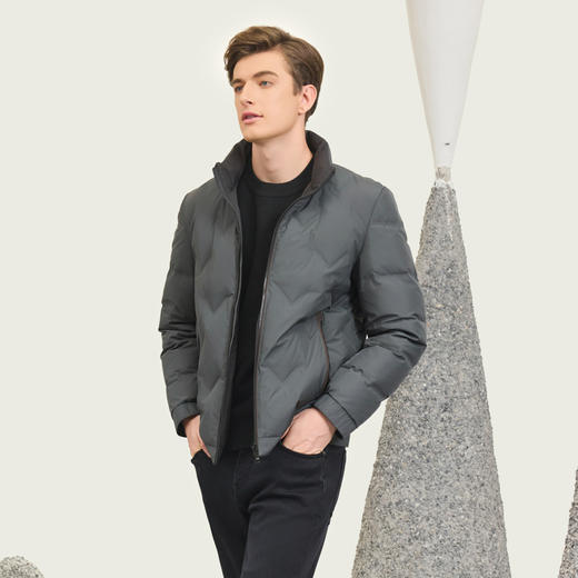 半身缘男装 冬季短款立领简单轻盈舒适双面穿羽绒服254212M01712954 商品图1