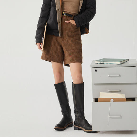 谜底格纹短裤女2024冬季新品复古风高腰百搭直筒裤靴裤244MK1564 商品图1