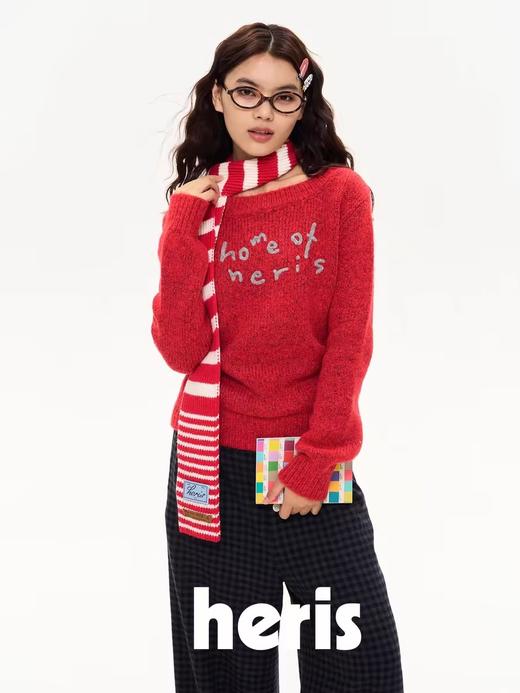 heris/H44103a/H44103b/H44103c/手写标语刺绣 一字肩慵懒氛围感毛衣 商品图0