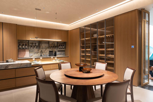 【现代风-CY314餐椅】现代风/餐厅/北美黑胡桃木/实木+超纤皮餐椅 商品图1