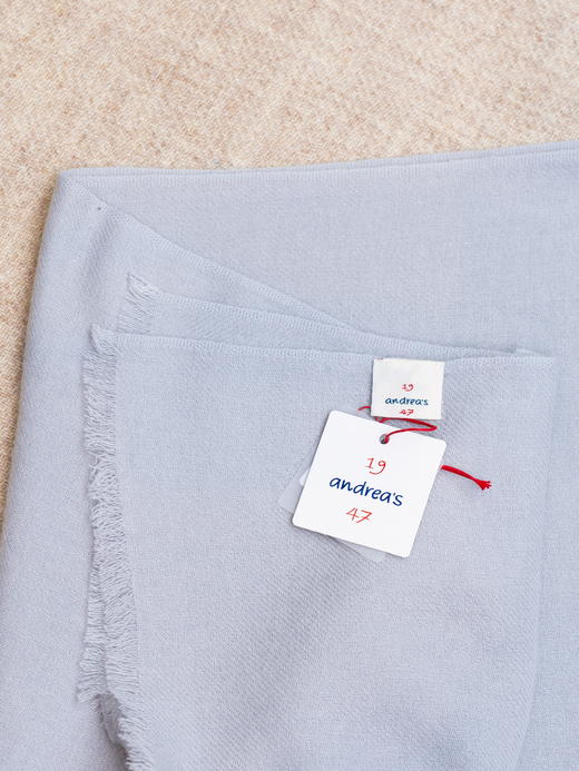 19 Andrea‘s 47 羊绒围巾 商品图4