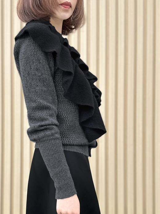 TYNVIE 奢华羊绒荷叶边领围巾-黑色 商品图5