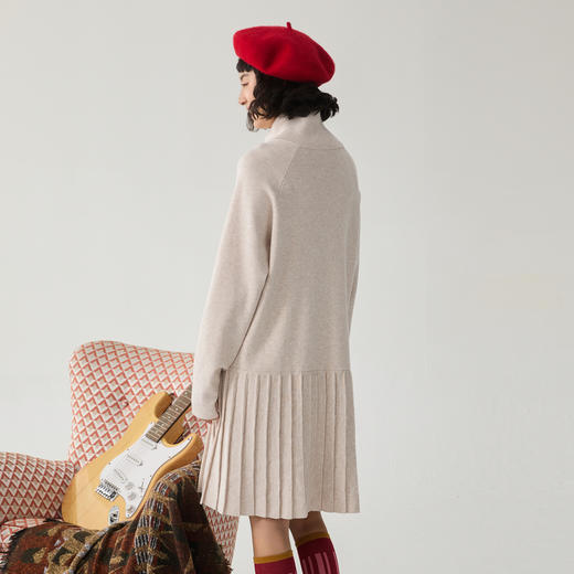 谜底针织连衣裙女2024冬季新品时尚高领A型直筒裙百褶裙244MZ1890 商品图2