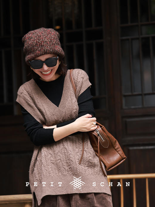 PETIT SCHAN小闪 #056 nursery rhyme 摇到外婆桥 骆驼绒牦牛绒混纺手工编织针织帽冷帽 商品图3