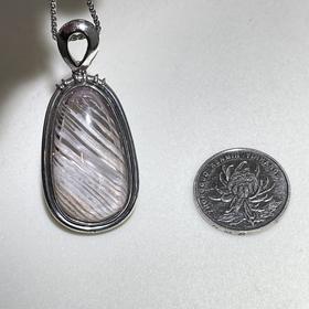 白幽灵吊坠 尺寸5.1/2.2cm