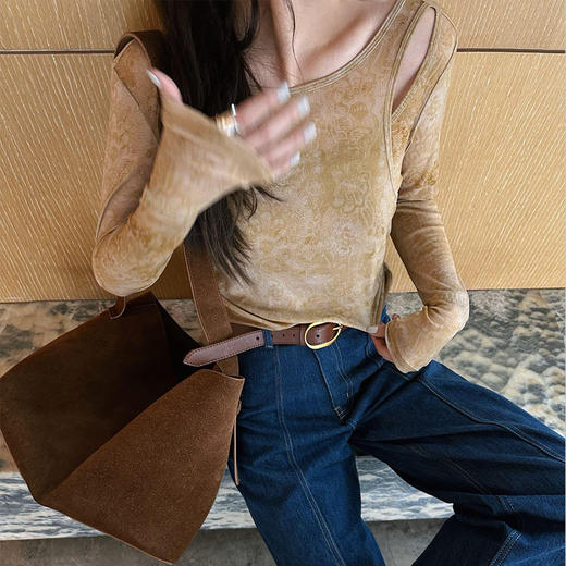 【顺丰包邮】35358 洛诗琳秋冬氛围感渐变漏肩羊毛天丝打底上衣10617 商品图1