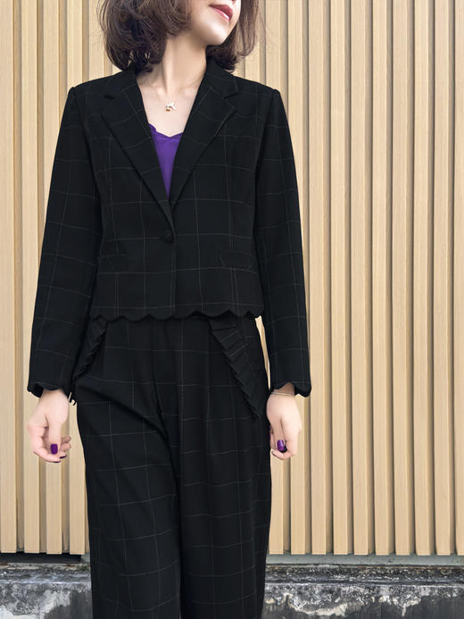 TYNVIE 黑色格纹短款西装外套 商品图5