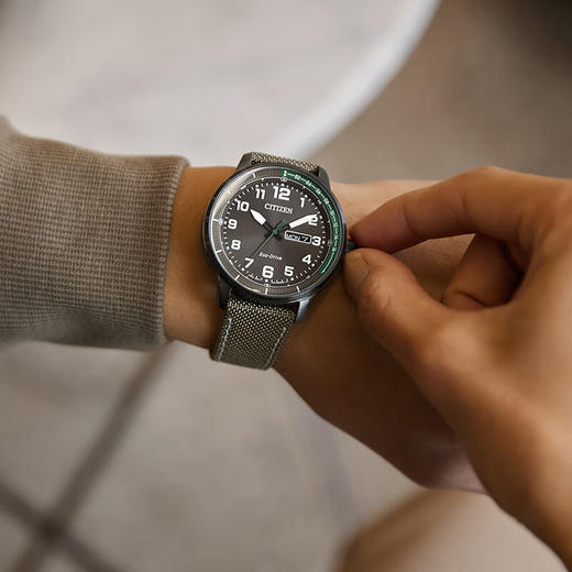 西铁城光动能男表BM8595-16H 商品图2