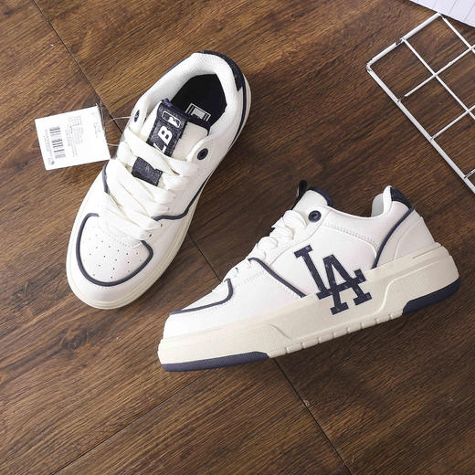 【欣欣子同款】男女同款MLB时尚老花暗纹学长鞋SXCBO 商品图7