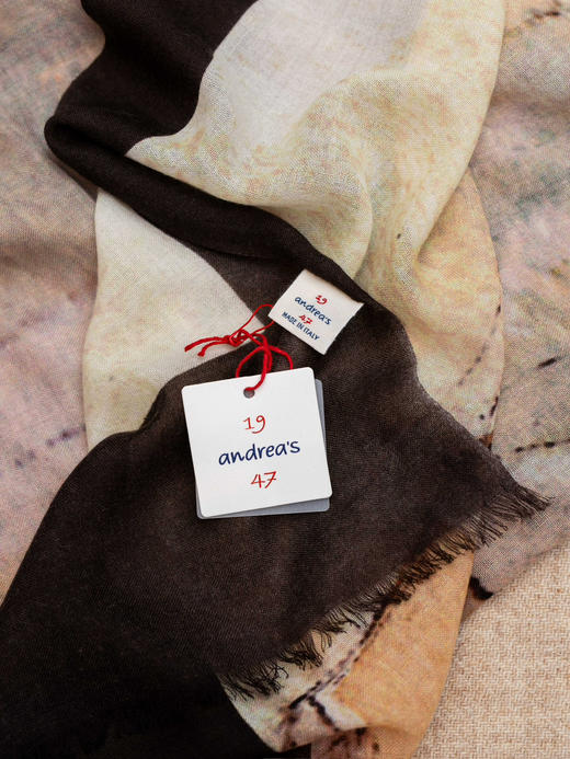 19 Andrea‘s 47 羊绒围巾 商品图5