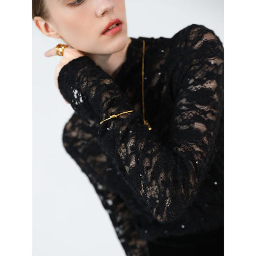 COCOBELLA精致女人味亮片植绒蕾丝衫半高领优雅打底衫LC7027-2 商品图1