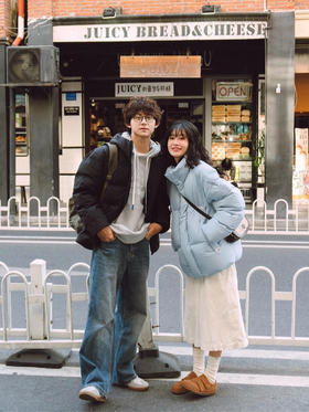 【仟梓赫 男女同款情侣立领面包棉服】♦️最大码可穿到200斤❗️冬日行走的小火炉🔥降温的日子就要陷在面包棉服里呀～ 