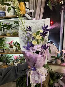「紫色心情」铁线莲大飞燕等混搭花束（需提前一天预定）