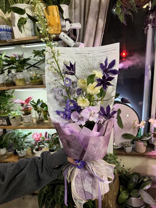 「紫色心情」铁线莲大飞燕等混搭花束（需提前一天预定） 商品图0
