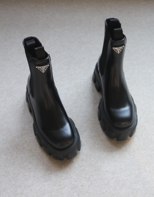 嗖 一大拨儿 哈！女段 意品啪啪哒 开边珠牛皮 轮胎小厚底 中筒 烟筒靴 商品图0