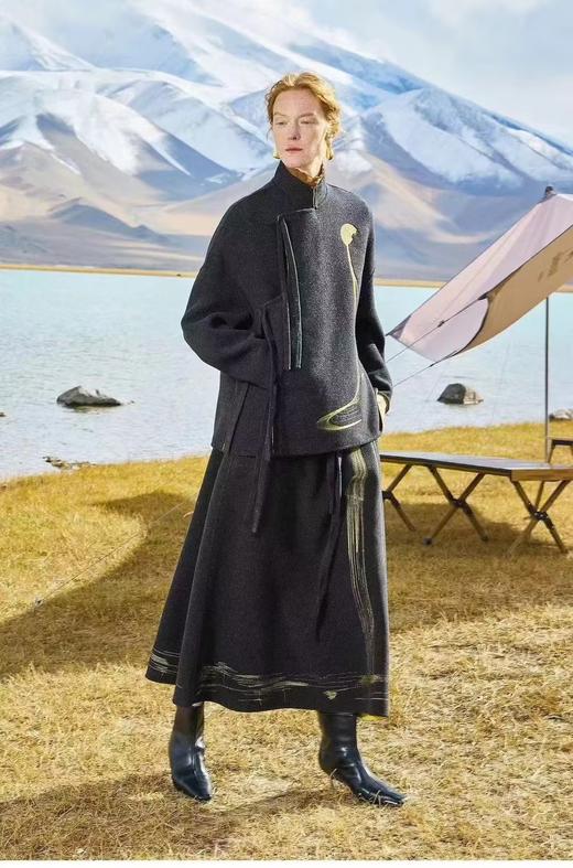 伯妮斯茵 | 新中式国风 金线水墨刺绣半身裙 系带大摆毛呢长裙 秋冬气质禅意裙 HJ3B62 商品图4