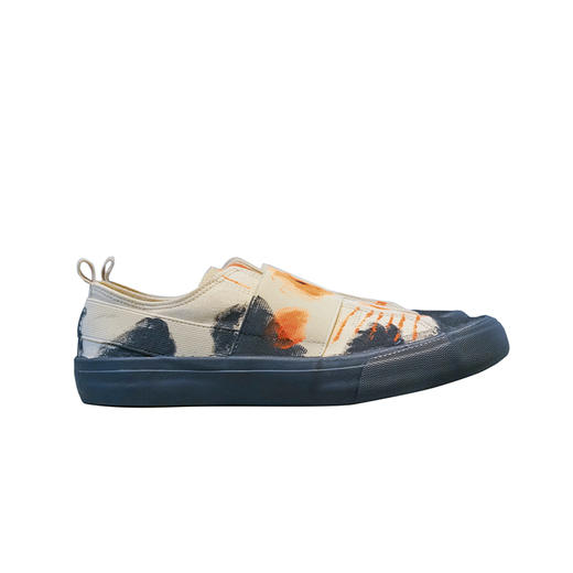 JUDYHUA 王玉平联名手绘帆布鞋 商品图3