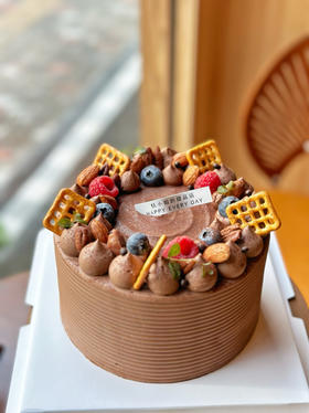 新款巧克力蛋糕