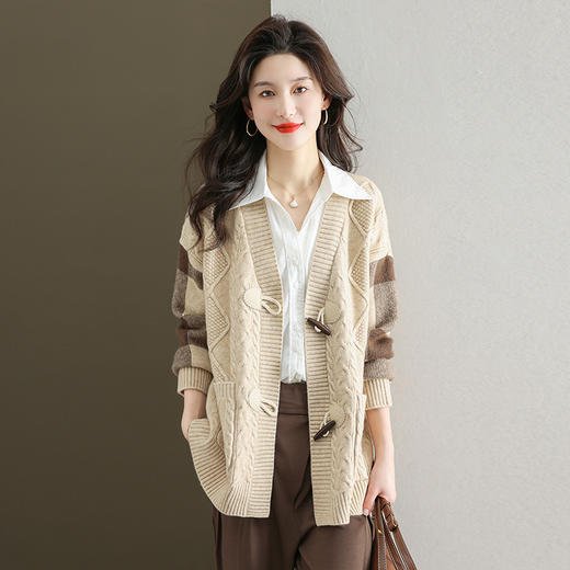 YYJY917 中长款针织开衫女秋装2024年新款时尚牛角扣休闲宽松女士毛衣外套 商品图3