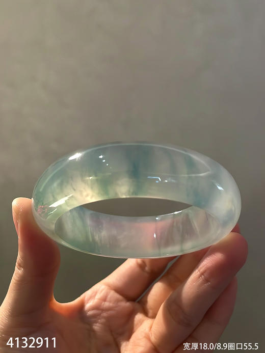 高冰种飘花轮胎镯【4132911】圈口55.5~具体价格微信咨询 商品图2