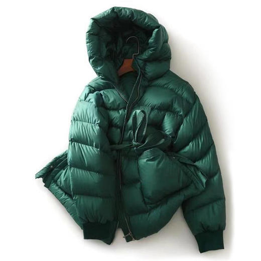 拒绝臃肿收腰轻薄！2024 高端鹅绒服！连帽女款面包服女装95白鹅绒羽绒服！ 商品图6