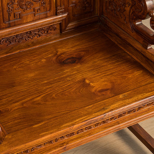 二十世纪 黄花梨宝座式扶手椅成套（两椅一几） 商品图3