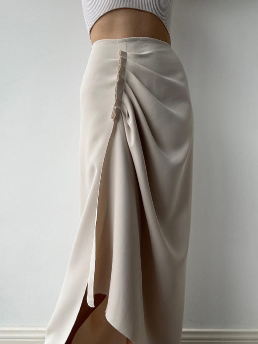 SIJIA｜褶皱立体裁剪半裙 [ 黑AW2430 / 白AW2431 ] 商品图1