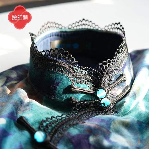 上海逸红颜淑仪2025秋冬新款针织丝绒新中式显瘦长袖旗袍优雅文艺 商品图2