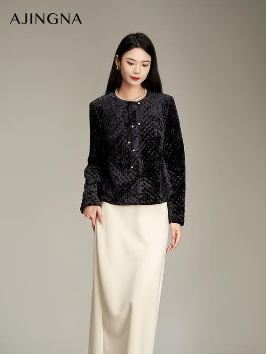 【商场同款】阿菁娜2024冬季新款经典小香风箱型丝绒短外套A29D107027 商品图2