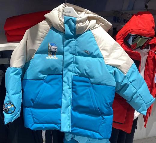 安踏儿童装2025春季男小童户外运动宽松连帽保暖羽绒服352519904 商品图5