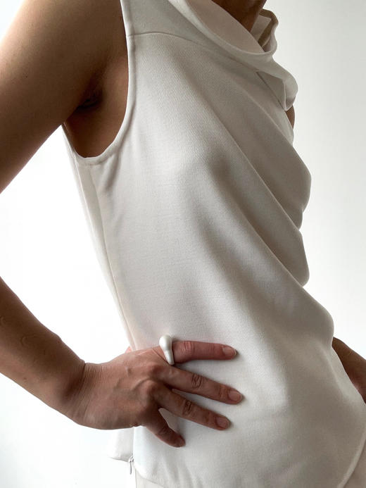 VC｜AW24009 Jaya cut out top 无袖上衣 [ 黑 / 白 / 棕 / 奶白 ] 商品图9