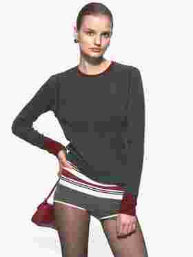 灰红撞色套头打底