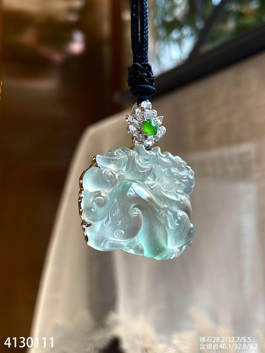 玻璃种飘翠麒麟吊坠【4130111】具体价格微信咨询 商品图2