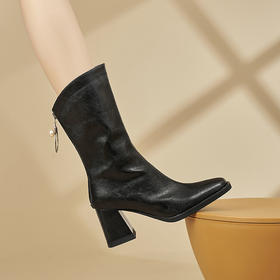 【预售5天】秋冬新款大码复古V口西部牛仔女靴尖头粗跟后拉链中筒骑士靴XME&898-132