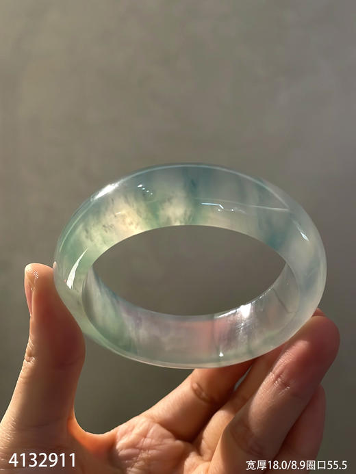 高冰种飘花轮胎镯【4132911】圈口55.5~具体价格微信咨询 商品图1