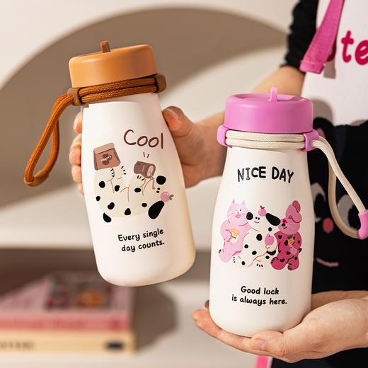 摩登主妇吸管保温杯女生2024新款便携随行杯大容量水杯高颜值杯子 商品图0