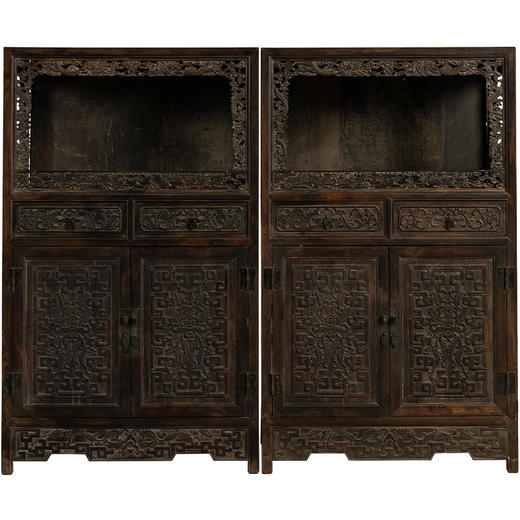 清中期 紫檀满雕云龙纹亮格柜（一对） 商品图5