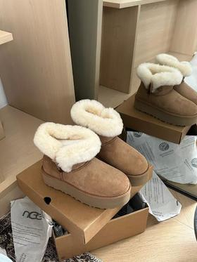 UGG牛角一粒扣雪地靴（UX*UGG）
