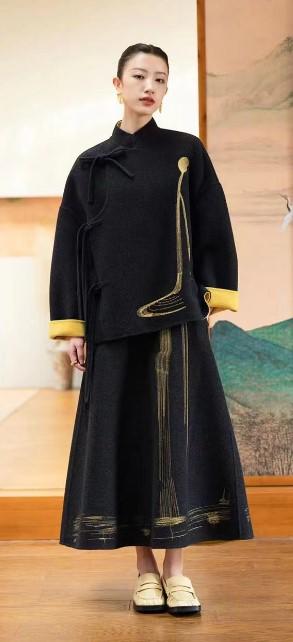 HJ3A68_漆黑色_新中式上衣_四季_国风优雅盘扣刺绣宽松显瘦气质外套_高级女装_BERNIEELEN 伯妮斯茵 商品图0