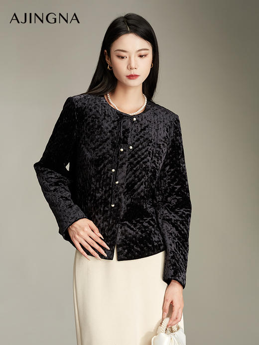 【商场同款】阿菁娜2024冬季新款经典小香风箱型丝绒短外套A29D107027 商品图3