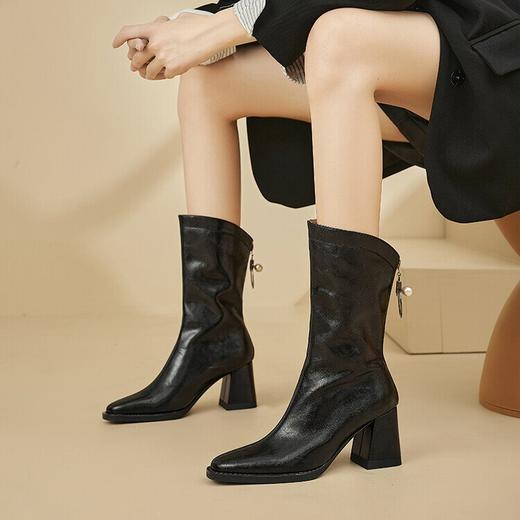 【预售5天】秋冬新款大码复古V口西部牛仔女靴尖头粗跟后拉链中筒骑士靴XME&898-132 商品图1