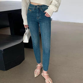 【顺丰包邮】33550 洛诗琳四季设计感修身毛边小脚铅笔牛仔裤女500599