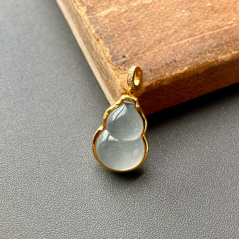 冰种厚庄翡翠葫芦18k黄金钻石镶嵌