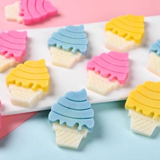 巧克力插件配件 【手工三色冰激凌】 24片/盒 粉蓝黄色冰淇淋形代可可脂巧克力装饰 商品图1