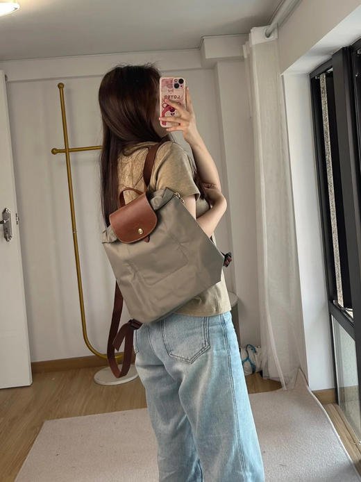 【龙骧经典妈咪包拼色/纯色！大中小号/双肩包】人手一只超能装！带娃☑️旅游☑️出差☑️闺蜜聚会☑️丨防水轻便🔸耐脏百搭🔸尼龙布➕真皮手柄和翻盖！70周年限定款✨超全专柜色 商品图8