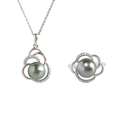 【天然正品】潮宏基 8.3MM天然黑色真多麻海水珍珠花朵造型 项链/戒指  270523NJS29 270523NJS30 商品图0