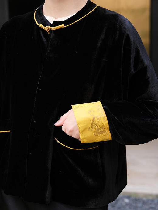 盛唐牡丹| 丝绒拼花香引蝶宋锦袖口外套 商品图1