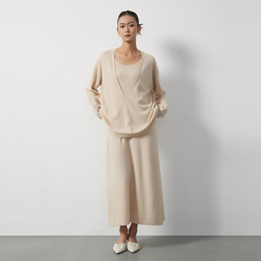 东黎 • 山羊绒女士秋冬深V套衫 3339 商品图2