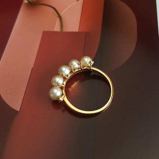 【天然正品】AU750黄金镶钻镶5颗天然约5.0MM羽皇金海水珍珠排镶戒指13.5号（戒圈可改）280924NJM81 现售价：2380！ 商品图5