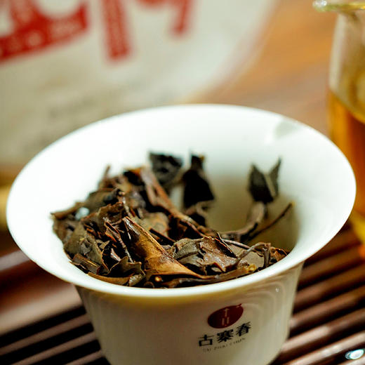 福鼎白茶【猪事顺意】甄选2015年福鼎管阳白茶十年陈老白茶寿眉【2019年猪年生肖纪念饼】焖、泡、煮皆可 350克/茶饼 拍5发6 商品图4